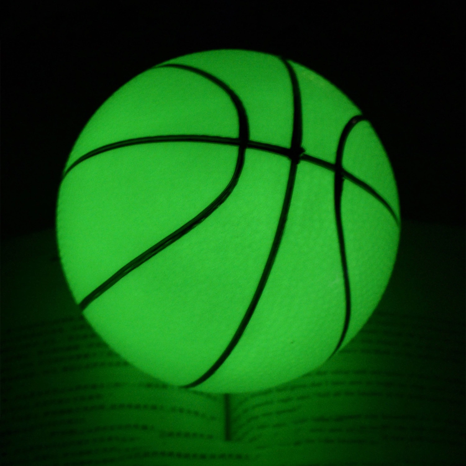 Light Up Basketball High Elasticity Battery-free PVC High Bright Holographic Basketball for Kids