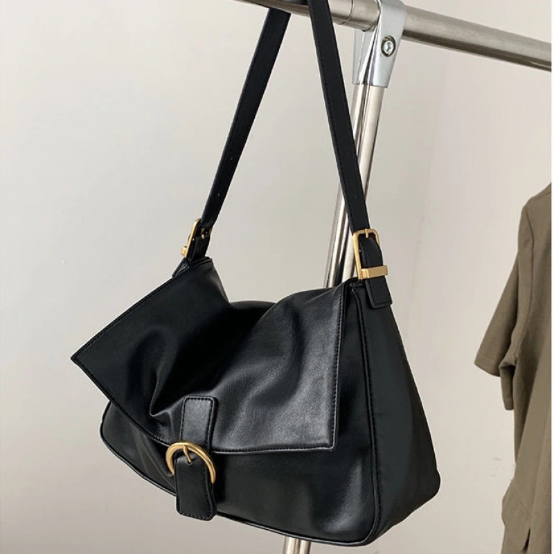 Vintage High Capacity Shoulder Underarm Bag Fashion Black Women Shoulder Bag Casual Crossbody Korean Style