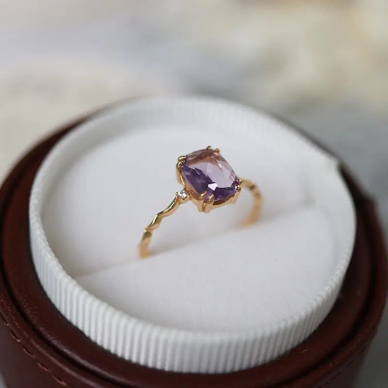 Women's Fashionable Simple Lavender Anti-amethyst Ring