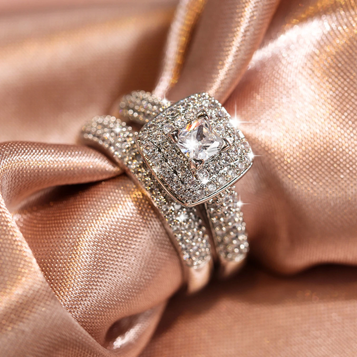 2Pcs Women Rings Luxury Plated Shiny Square Faux Diamond Sparkling Dress Up Gift Ladies Finger Rings Wedding Jewelry Fashion Accessory