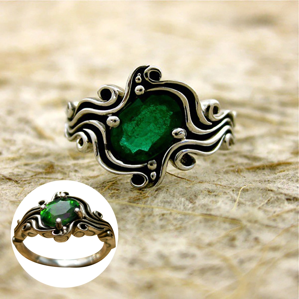 Women Vintage Faux Sapphire/Emerald Jewelry Banquet Engagement Proposal Ring