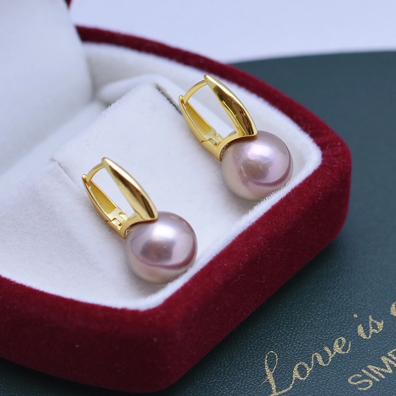 Women's Fashion Simple Geometric Pearl Earrings