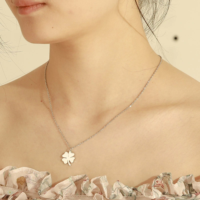 Korean Style Girls' Classic Stainless Steel Hollow Lucky Four-leaf Clover Couple Necklace Temperament Wild Leaf Pendant