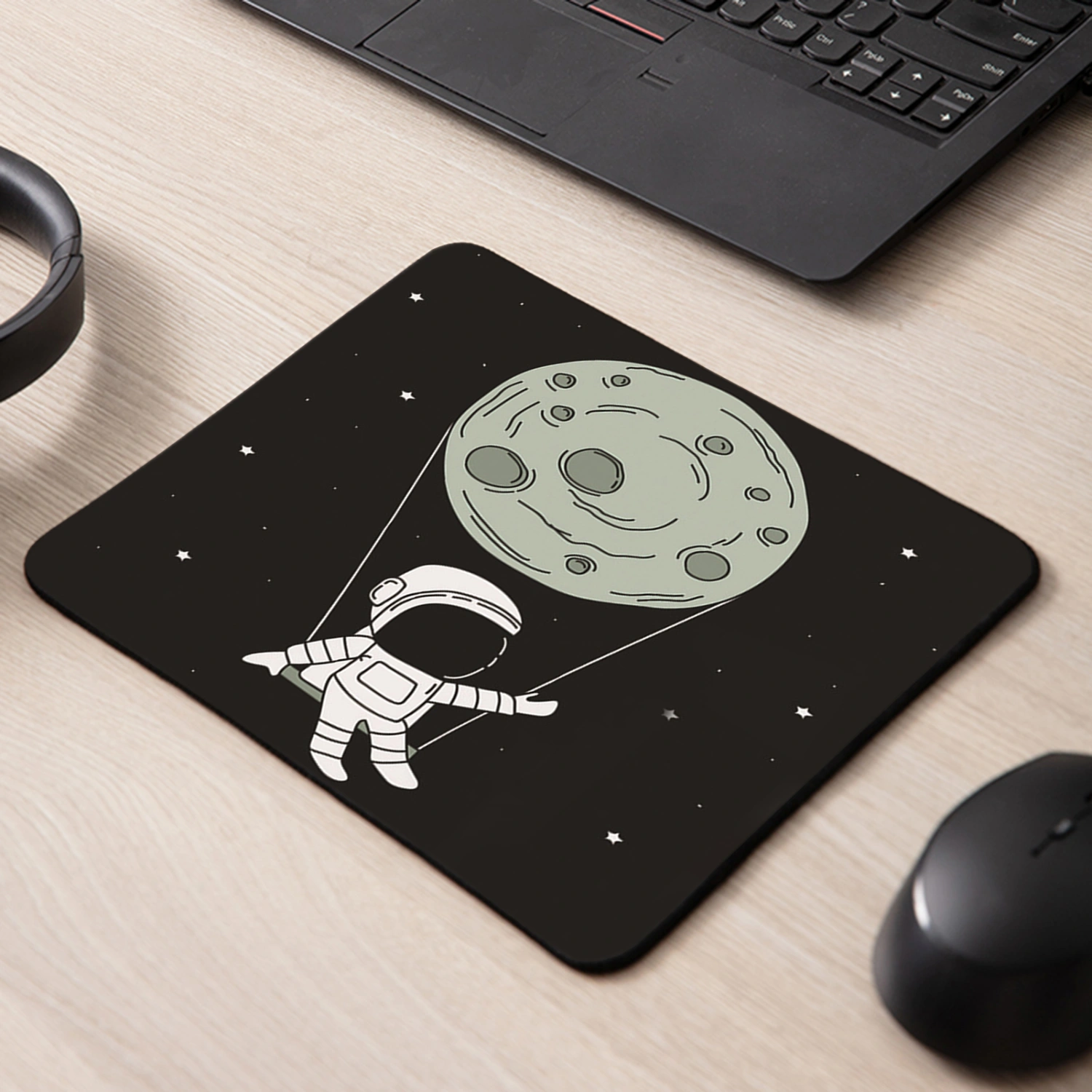 Mouse Pad Ultra-thin Anti-slip Rubber Cartoon Space Astronaut Desk Gaming Mousepad for Laptop