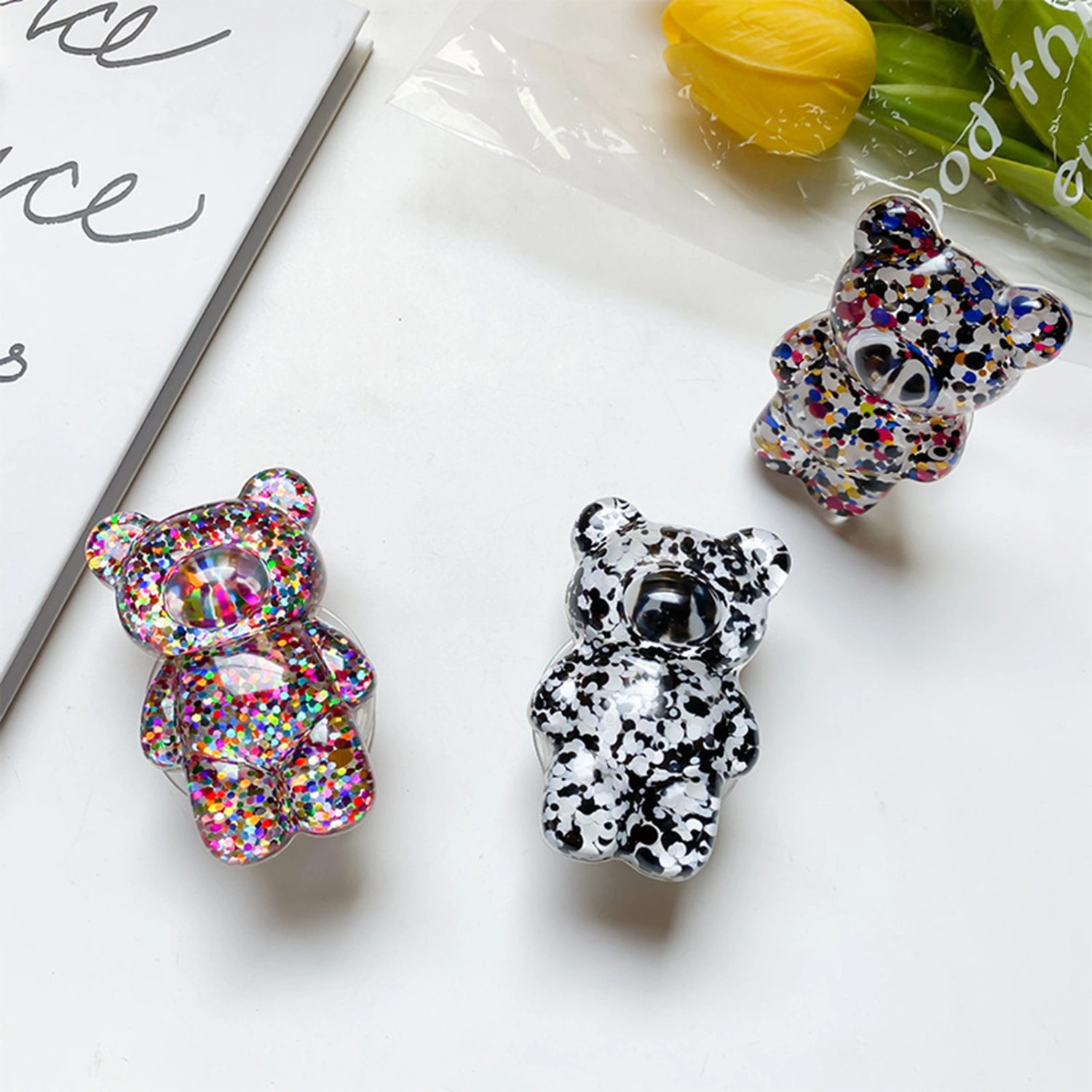 Mobile Phone Finger Holder Cartoon Foldable Epoxy Sequins 3D Cute Bear Shaped Phone Grip Tok Folding Bracket for Desktop 