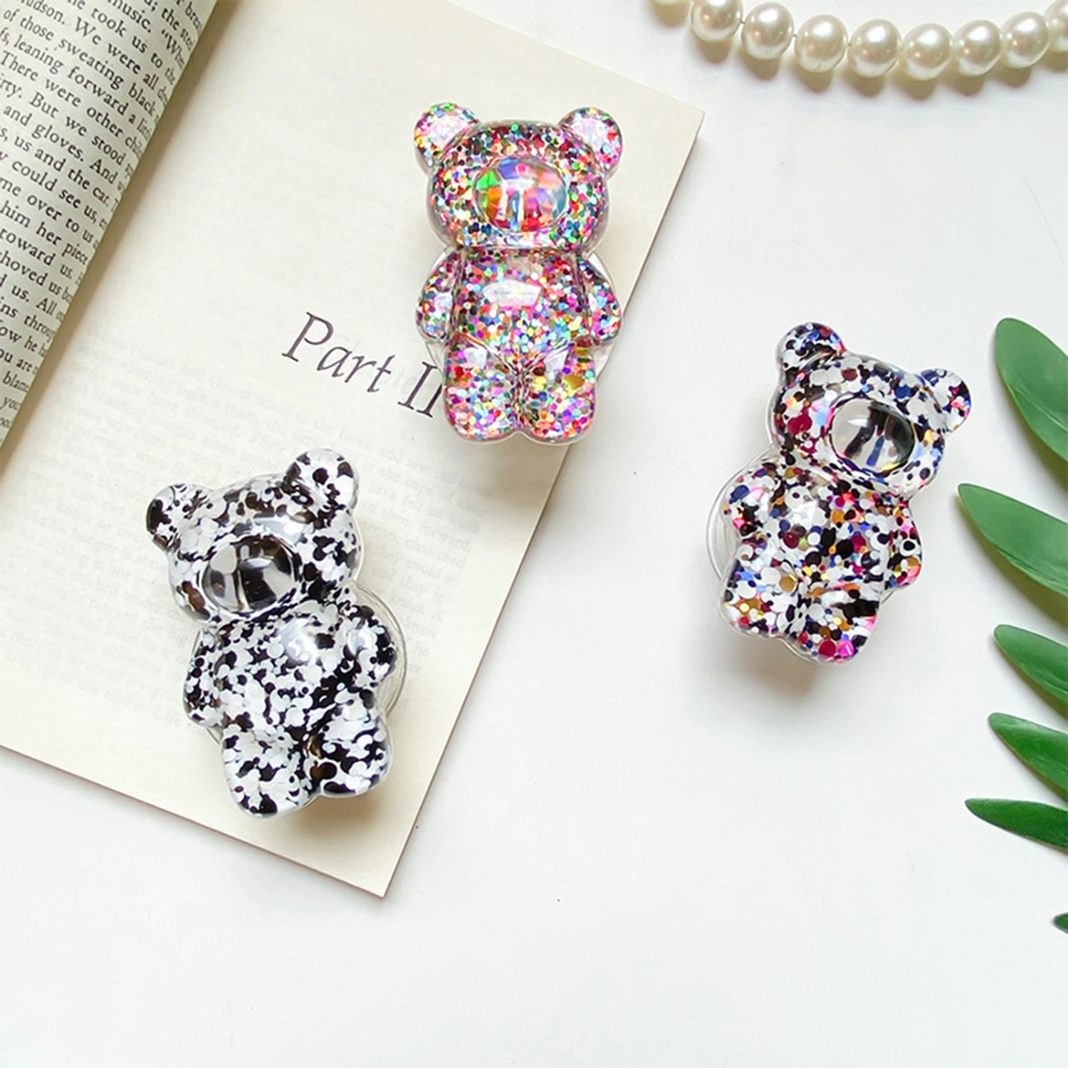 Mobile Phone Finger Holder Cartoon Foldable Epoxy Sequins 3D Cute Bear Shaped Phone Grip Tok Folding Bracket for Desktop 