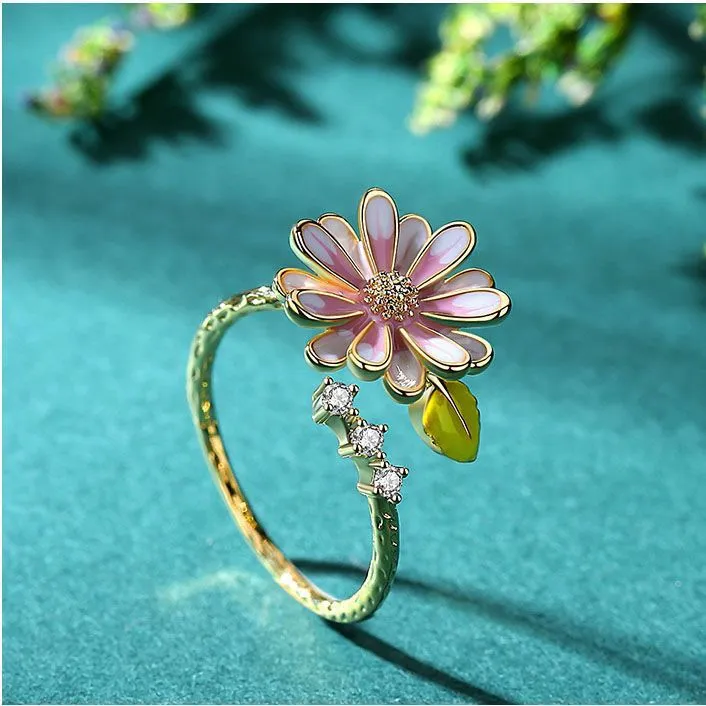 Women's Simple Ins Adjustable Ornament Daisy Ring