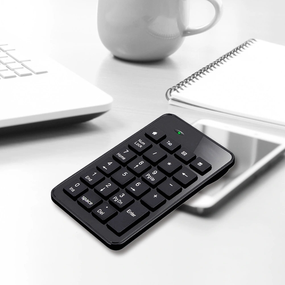 22 Key USB Universal Keyboard Practical Numeric Keypad Mini Wired Keyboard Simple Number Keyboard for Notebook Computer Laptop (Black)