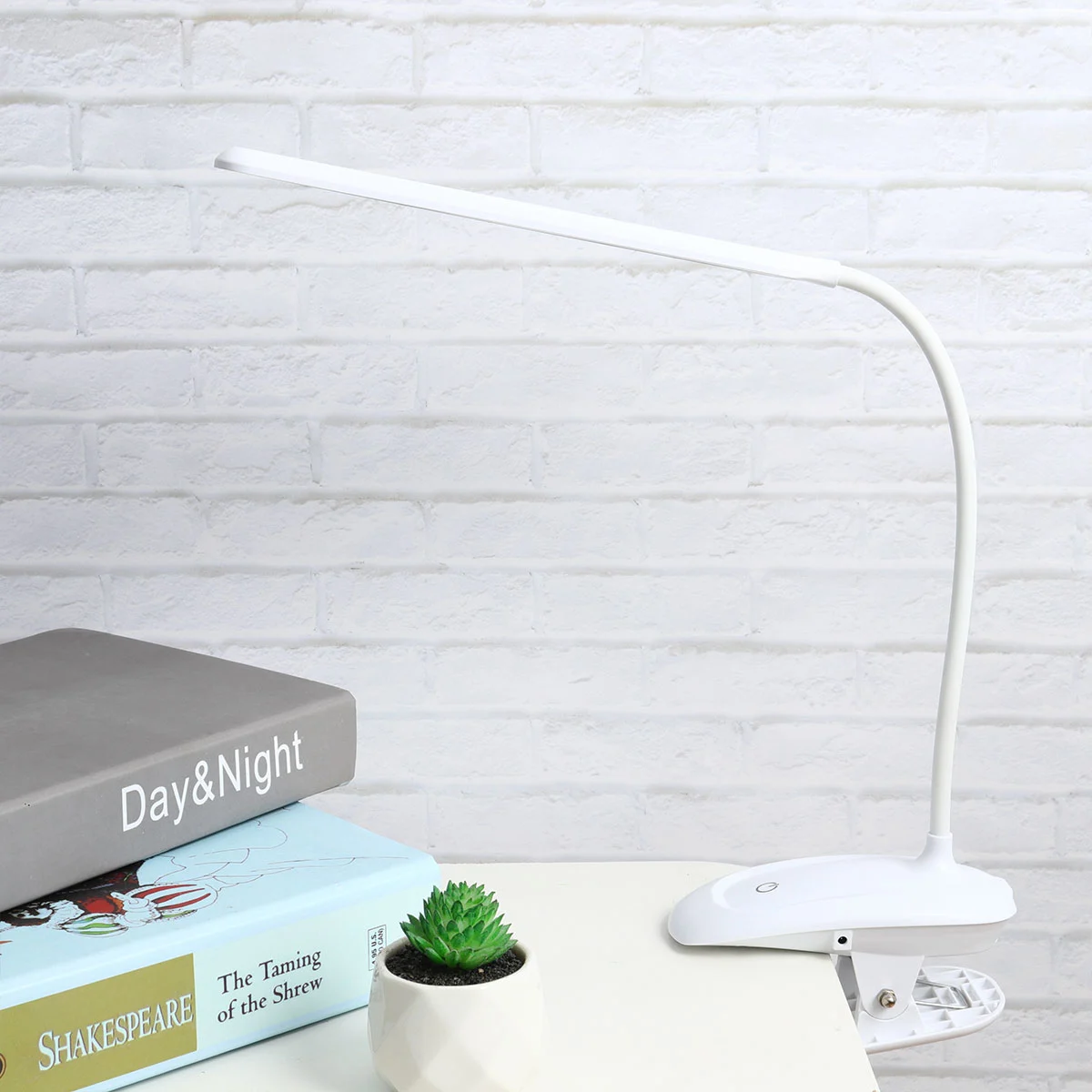 USB Recharging Reading Light Eye-care Book Light Flexible Clip Reading Lamp Table Clip Lamp with Battery (White)