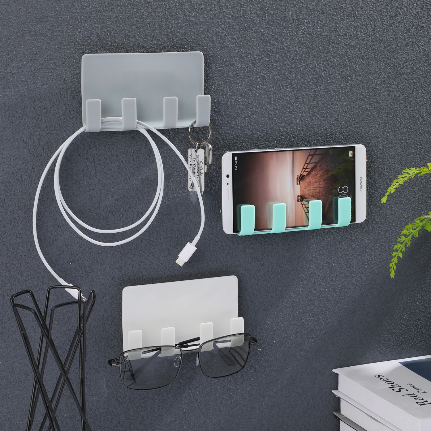 UKCOCO 3pcs Adhesive Wall Mount 4-hook Seamless Storage Rack Brush Sponge Holder Mobile Phone Holder (Mixed Color)
