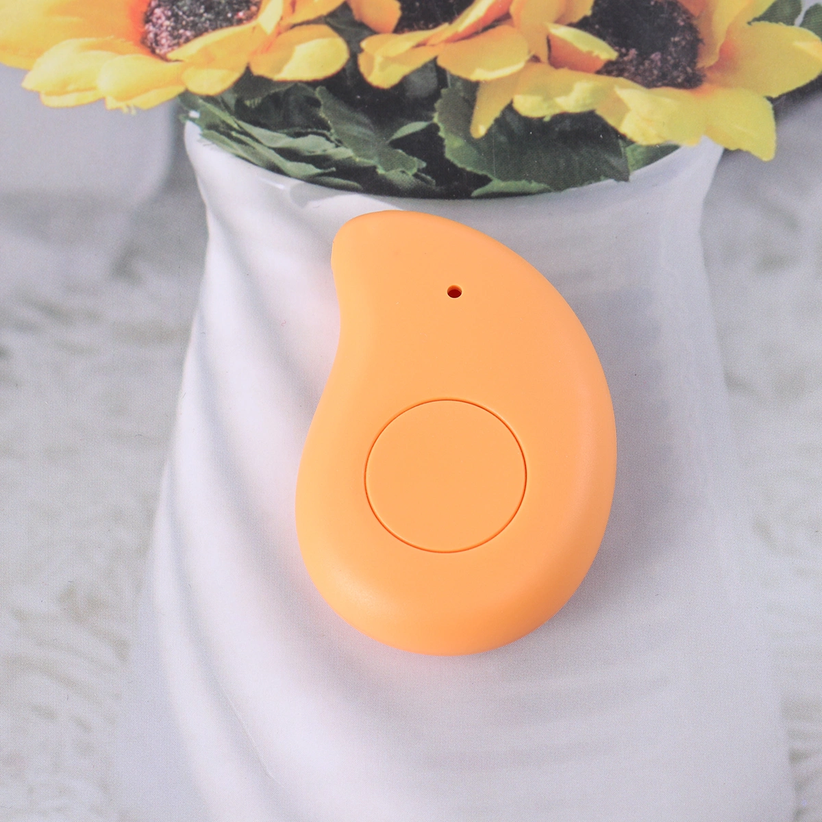 Mango Deisgn Smart Mini GPS Anti-Lost4.0 Tracer Heart Shape Keys Wallet Bag Kids Trackers Finder Equipment (Orange)