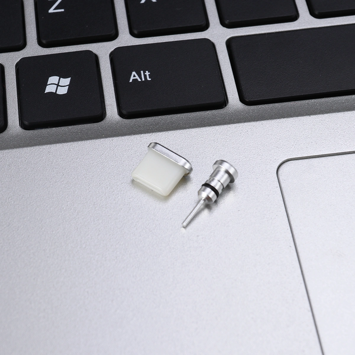 2pcs/ Set 3.5mm Earphone Jack Anti Dust Plug And USB Type C Port Plug for Xiaomi 4C/ 5S/ Letv 1S/ Huawei P9/ Honor V8/ Galaxy S8/ S8+/ LG V30/ V20 (Silver)