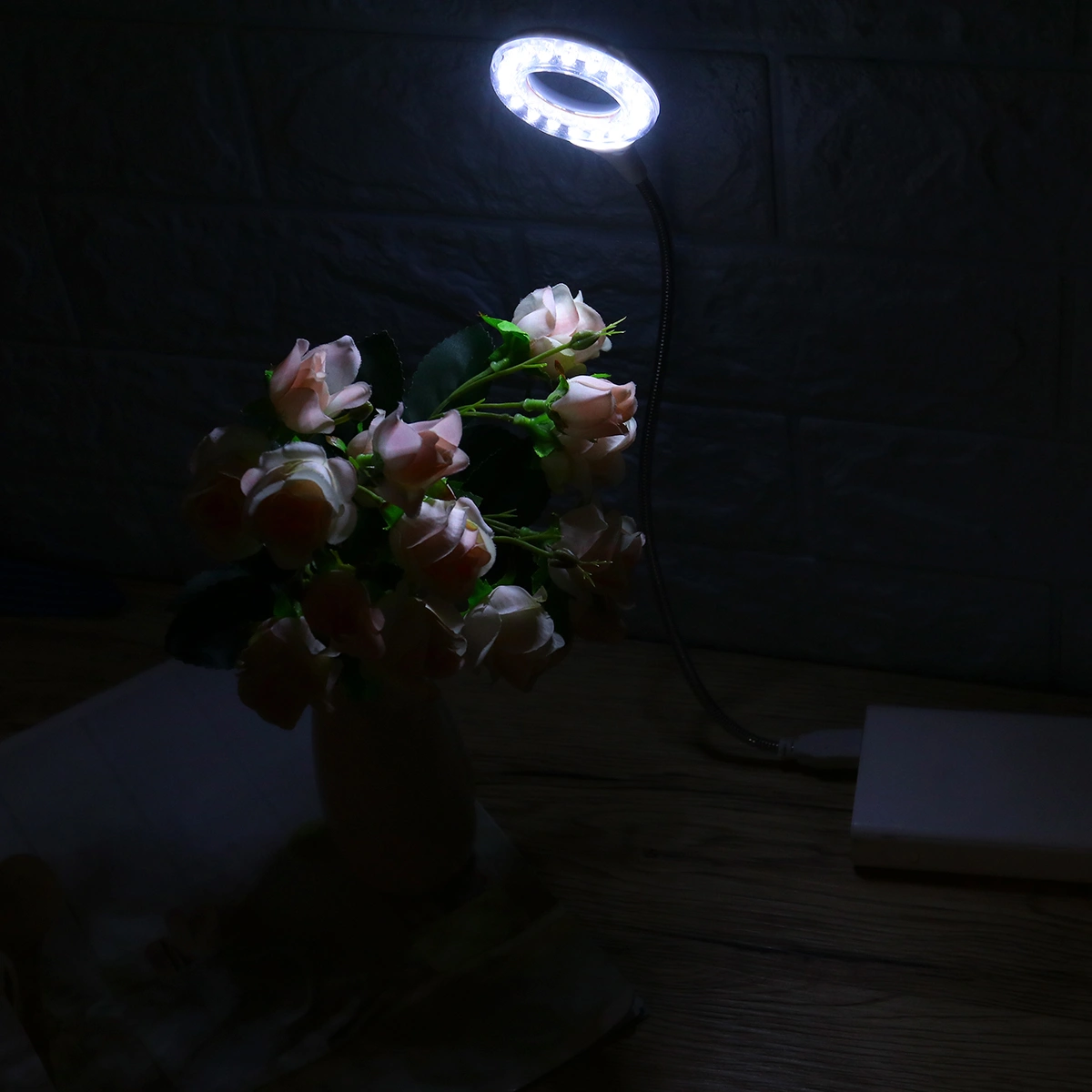 1pc Flexible USB 18 LED Light Lamp Adjustable Reading Lamp Portable Night Lamp for Power Bank PC Laptop Notebook Computer with Switch (White)