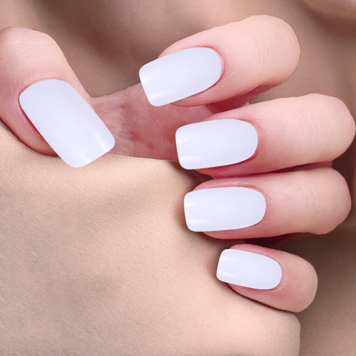 500pcs Artificial French Nail Tips Full Cover False Nails Artificial Tips with Box for Art Salons Home DIY Manicure(White)