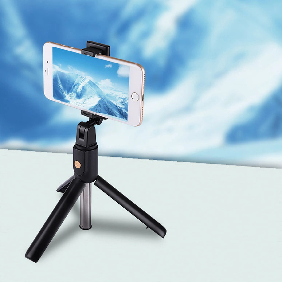 Mobile PhoneSelfie Stick Universal Multi-function Tripod(Black)