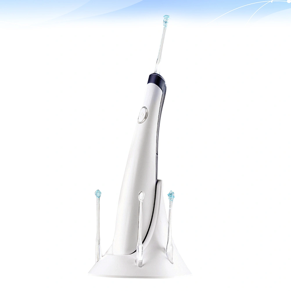 Electric Ear Cleaner Practical Simple Shake Ear Cleaner With Lamp for Kid (Random Color)