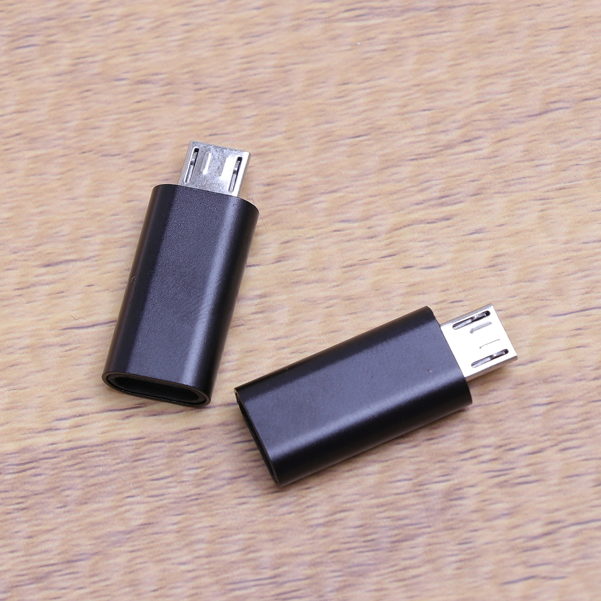 2 Pcs 8-Pin Female Cable Micro USB Converter USB Cable Adaptor Charge Connector for Smartphone Tablet Power Bank (Black)
