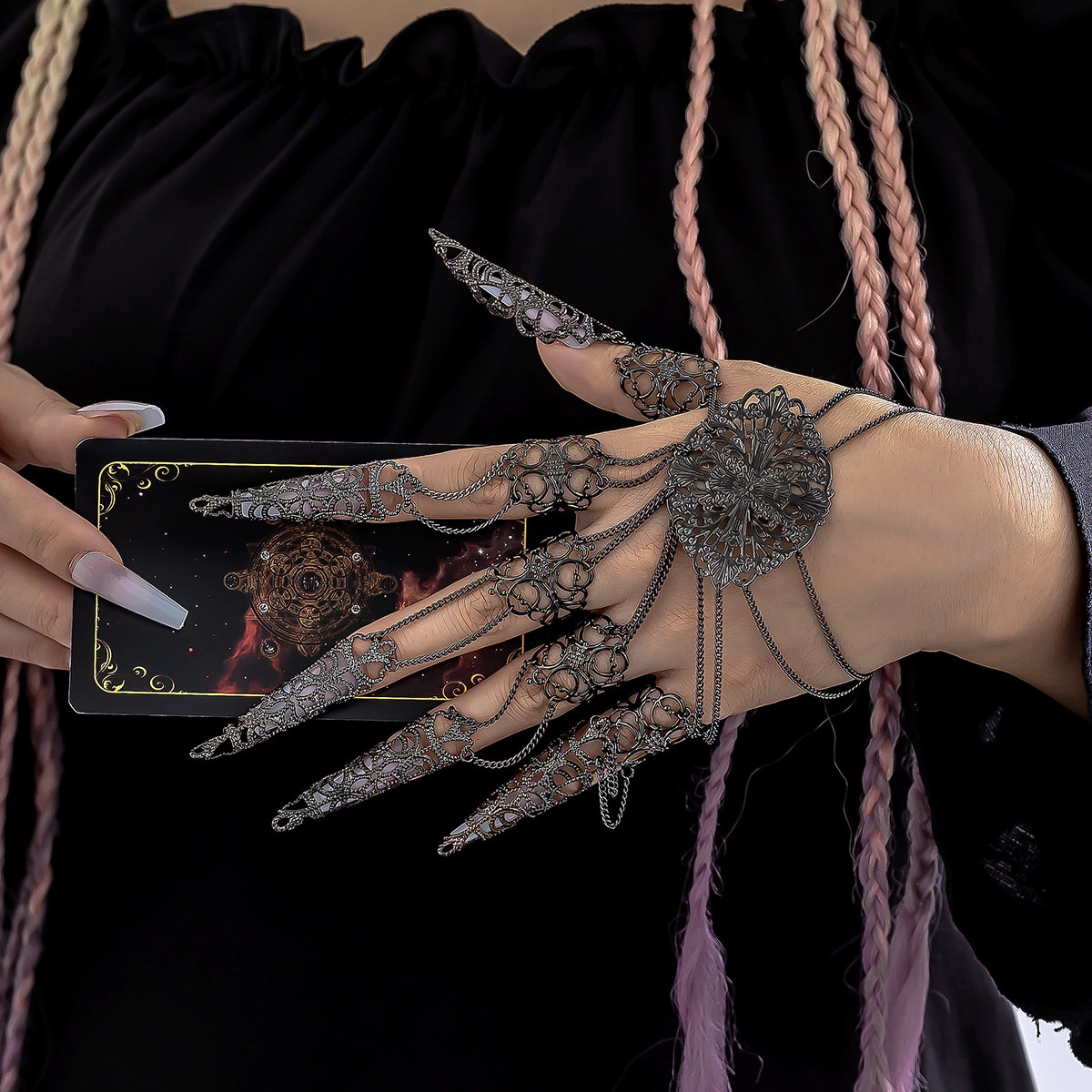 1 Pair Chain Bracelets with Finger Nails Goth Hand Jewelry Costume Accessories