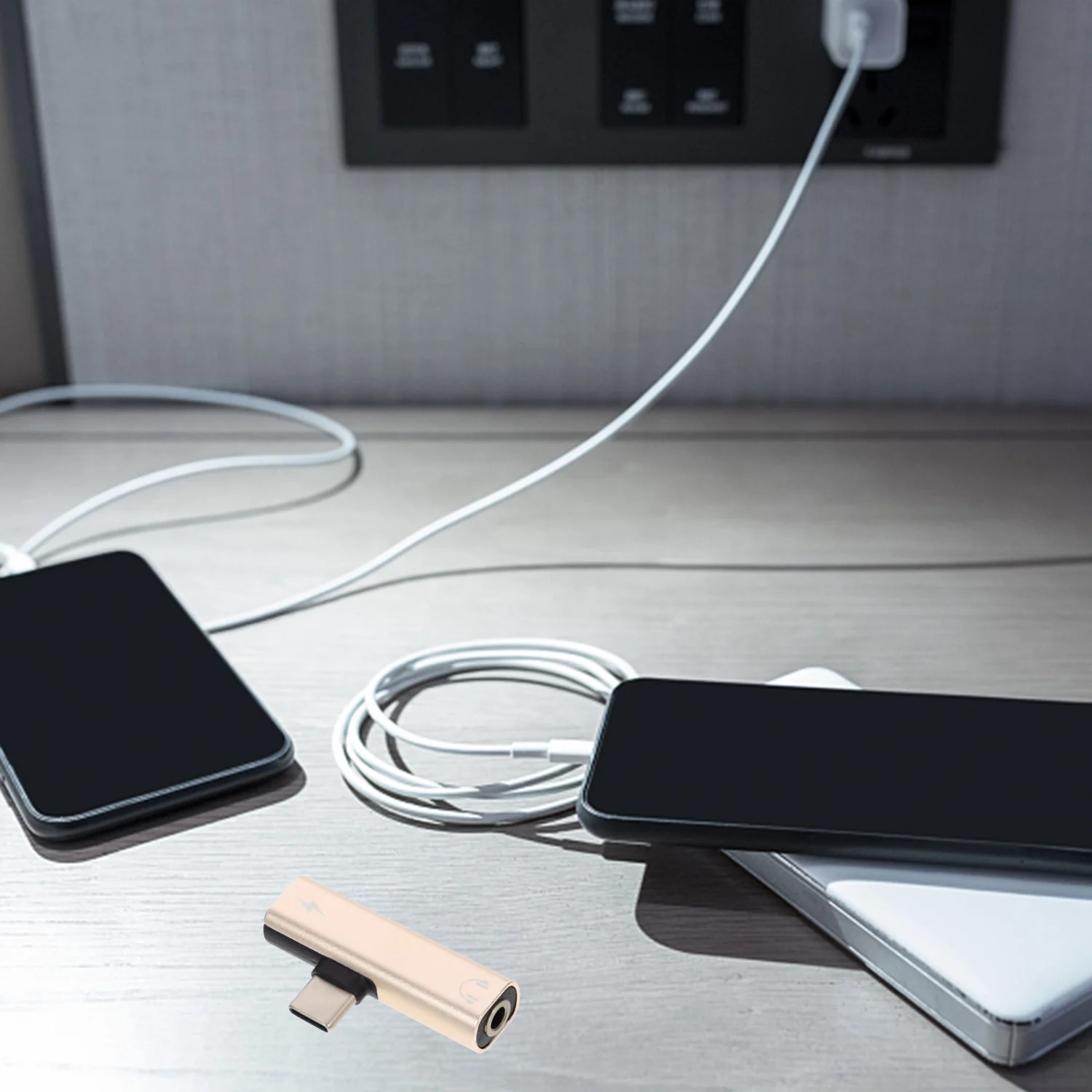 Headphone Adapter2-in-1 Type C to 3.5mm Audio Adapter and Fast Charging