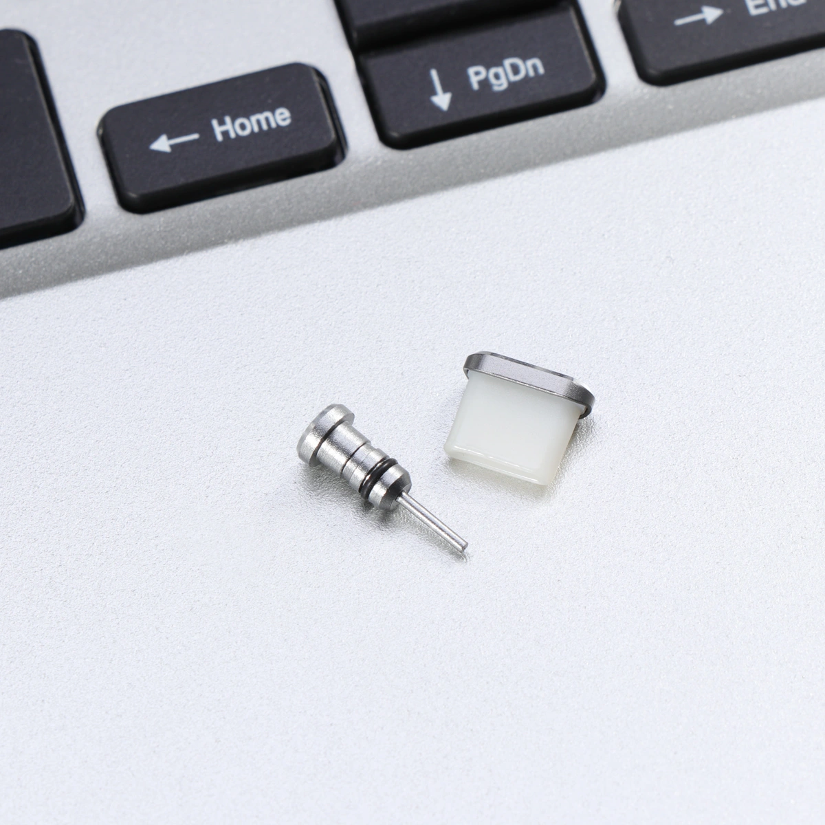 2pcs/ Set 3.5mm Earphone Jack Anti Dust Plug And USB Type C Port Plug for Xiaomi 4C/ 5S/ Letv 1S/ Huawei P9/ Honor V8/ Galaxy S8/ S8+/ LG V30/ V20 (Grey)