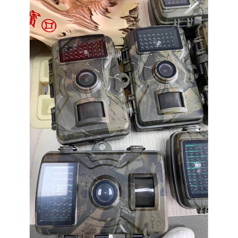 2 Inch Screen Hunting Camera 12MP Trail Camera Photo Traps 0.8s Trigger Time 1080P Infrared Night Vision Camera Trap Wild Cameras without Battery (Green)
