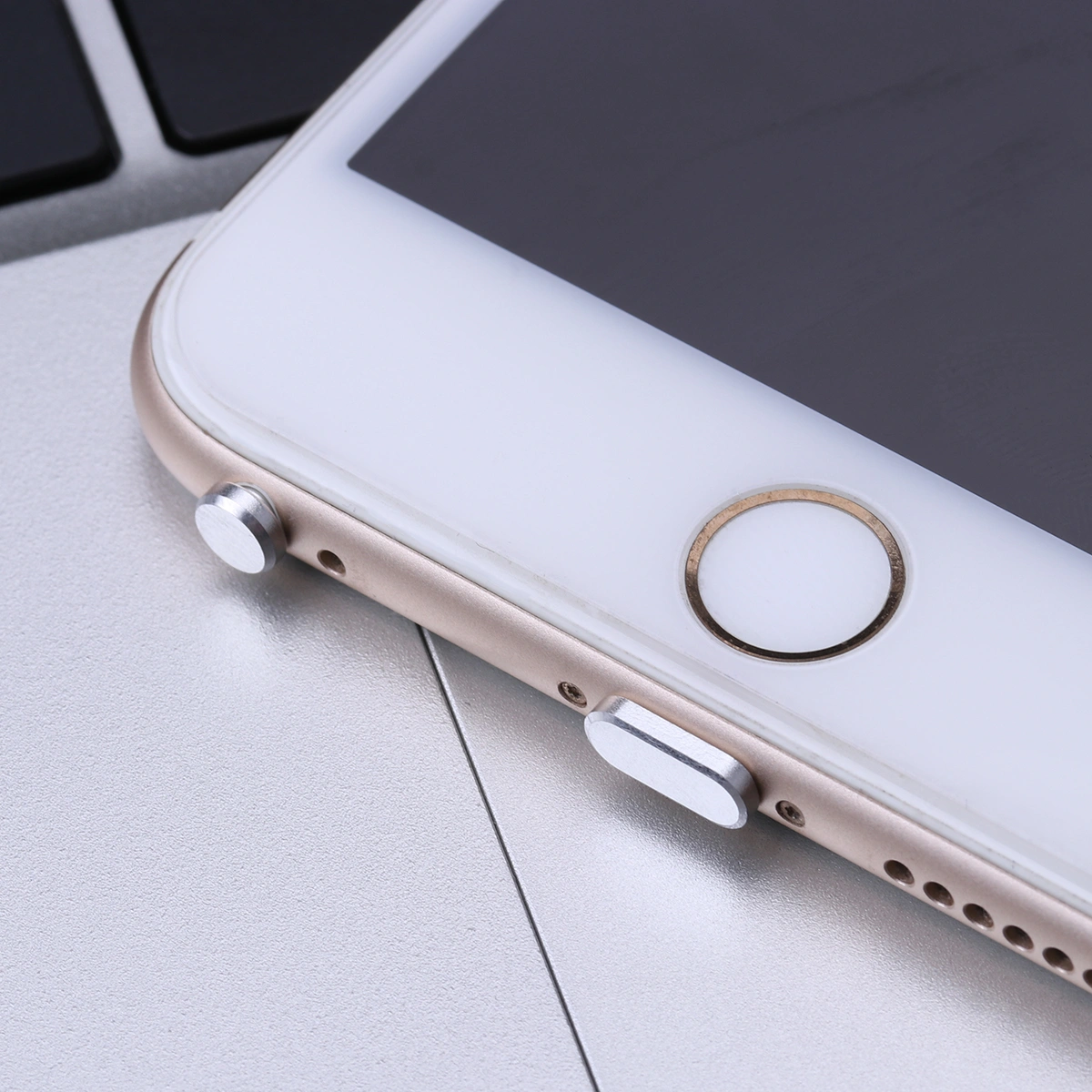 2PCS/ Set 3.5mm Earphone Jack Anti Dust Plug And Charging Port Plug for iPhone X/ 8 Plus/ 7 Plus/ 7/ SE/ 6 Plus/6S / 6/ 5S/ 5C/ 5/ (Silver)