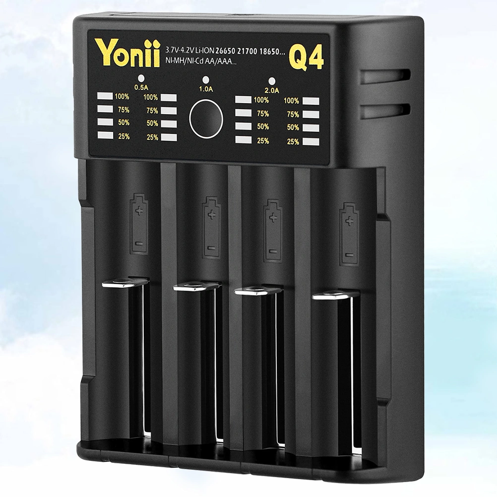 4 Slots Battery Charger USB Interface 18650 Multi-function Li-ion Ni-MH Battery Charger for AA/AAA/18650/2665 Battery Charger Intelligent Independent Charging Device (Black)