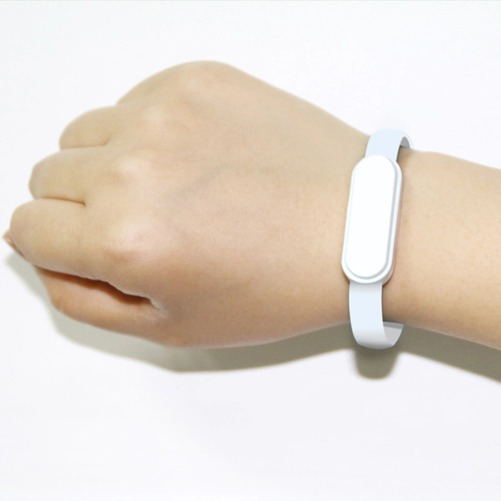 1Pc USB Type C Data Sync Cable Wristband Style Design Charging Cable Compatible for Huawei (Random)