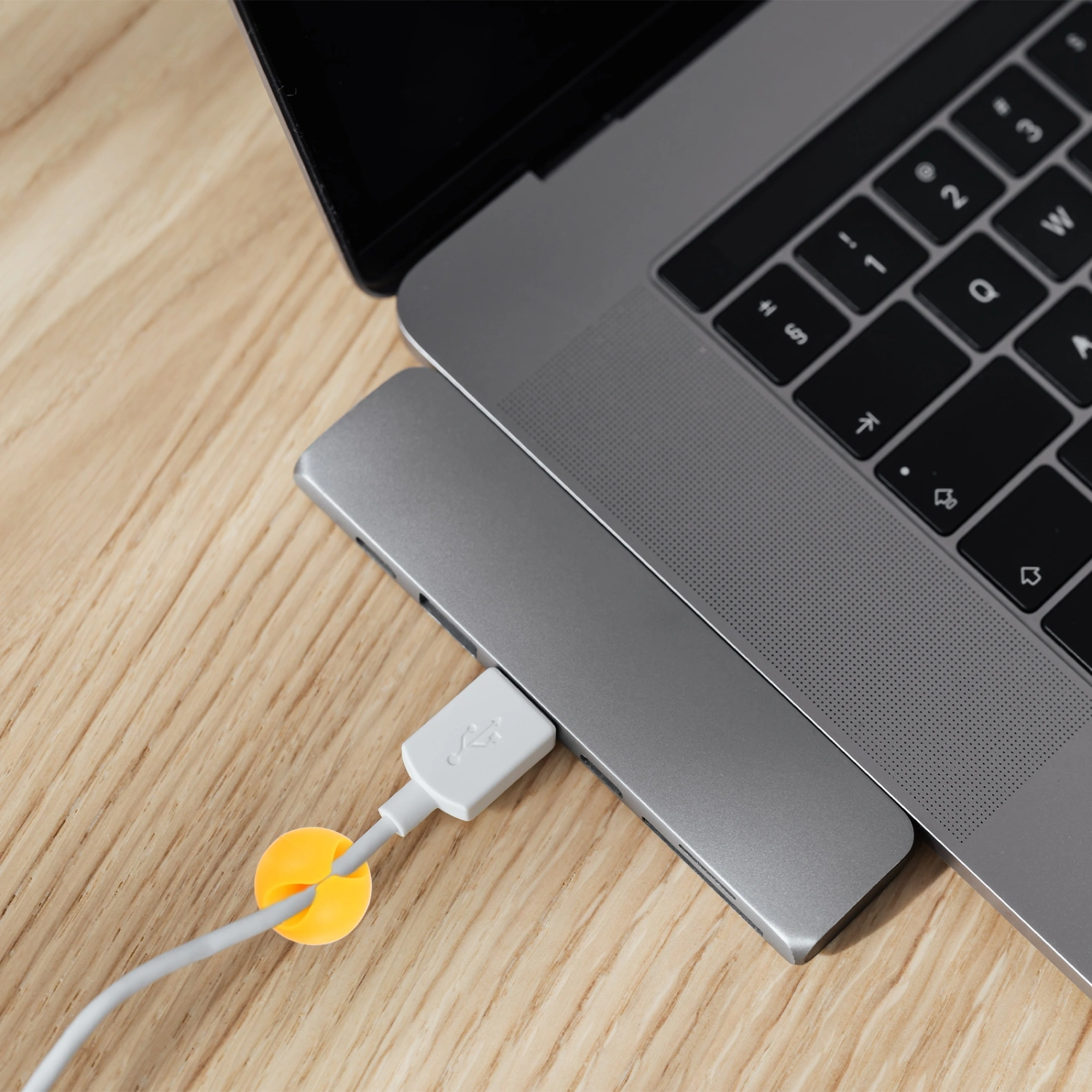 20pcs Adhesive Cable Clips USB Cord Organizer Cable Management for PC Desktop