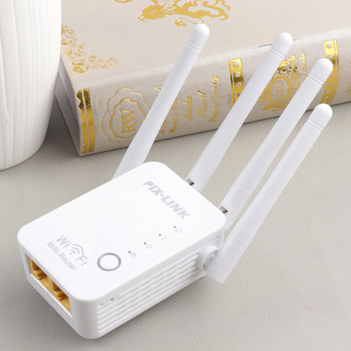 300 Mbps Wireless-N Router Wifi Repeater Long Signal Range Extender Booster Antenna Amplifier White (UK Plug)