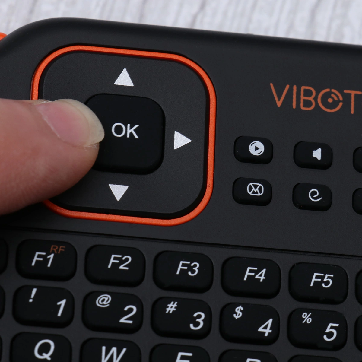 2.4GHz Wireless Touchpad Mini Keyboard for PC / Andriod TV Box / TV Box / Xbox360 / PS3 / HTPC / IPTV (Black)
