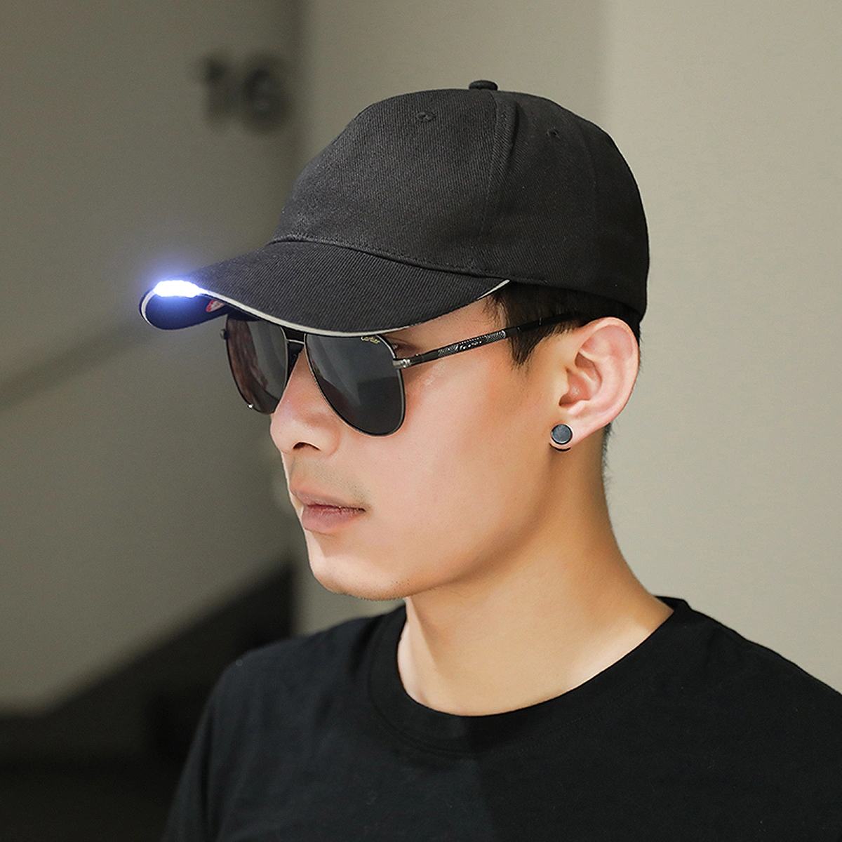 Portable LED Baseball Durable Light Sticks Hat Luminous for Camping Outdoor Fishing (Battery Pattern, Black)