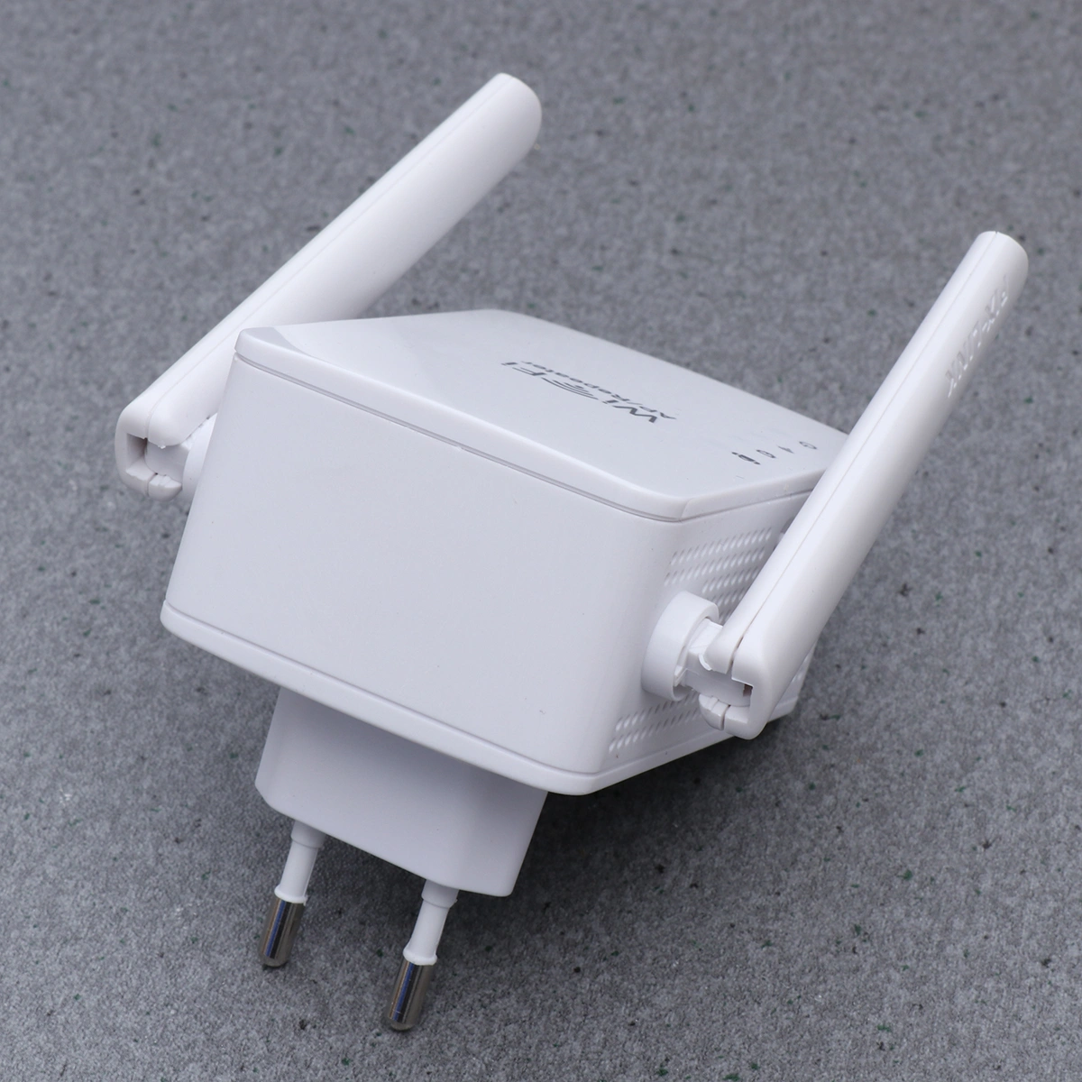 WR13 300 Mbps Wireless-N Router Wifi Repeater Long Signal Range Extender Booster Antenna Amplifier with EU Plug