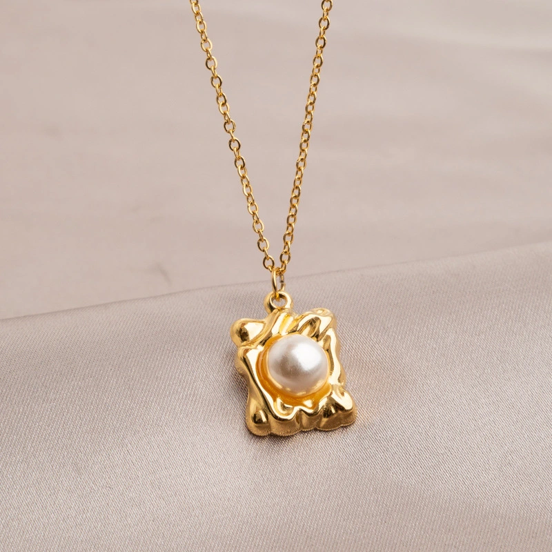 Women's Retro Baroque Irregular Square Pearl Titanium Steel Necklace