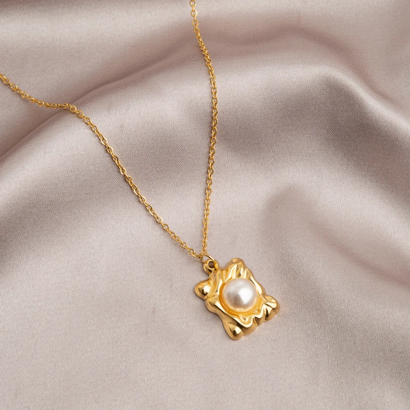 Women's Retro Baroque Irregular Square Pearl Titanium Steel Necklace