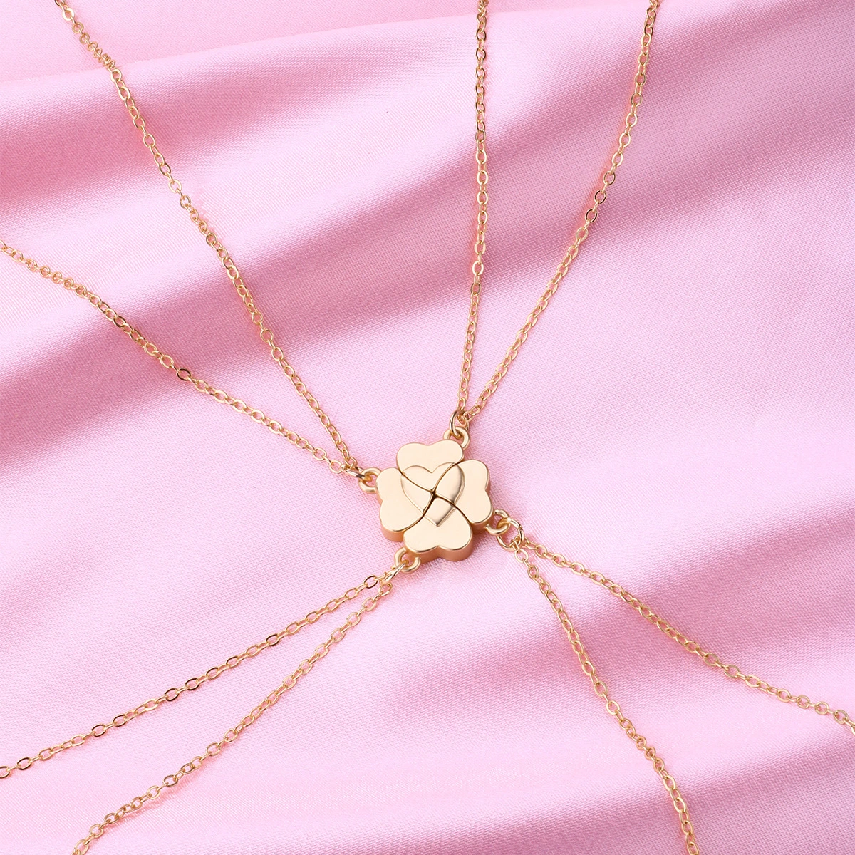 Four-Leaf Clover Stitching Magnetite Alloy Pendant  Good Friend 4-person Combination Necklace