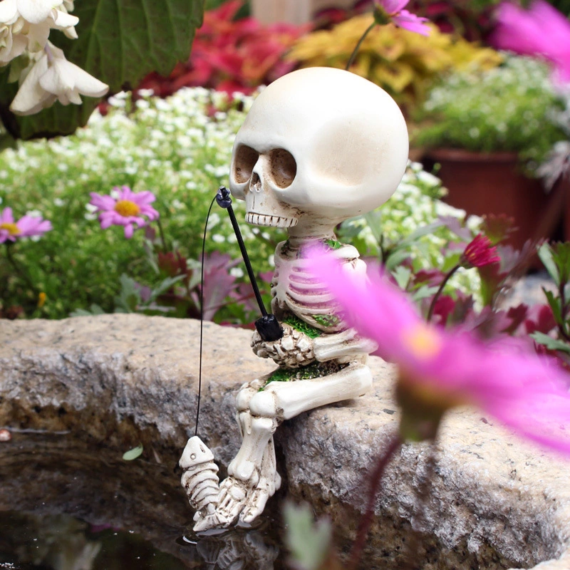 Resin Fishing Skull Statue Resin Adornment Garden Fishing Skull Figurine Garden Decor