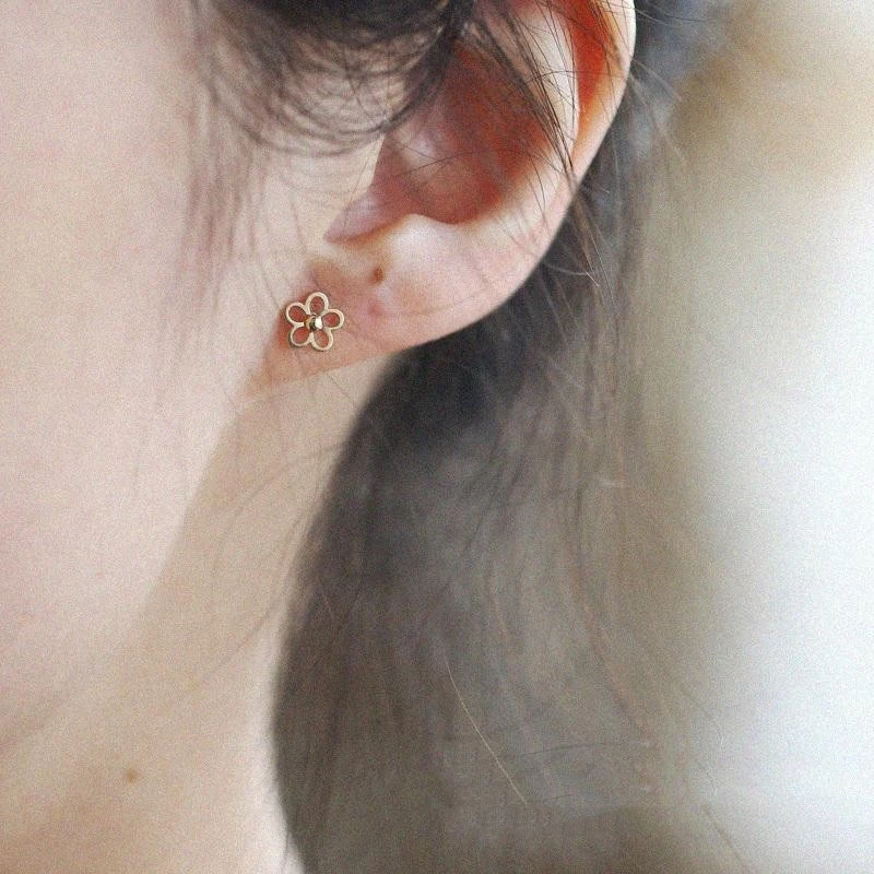 Cute Flowers Exquisite Refined Grace Student Ear Stud