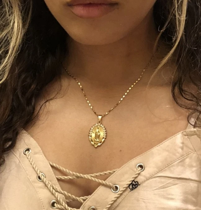 Virgin Mary Pendant Necklace Women Christian Religious Necklace Decorative Pendant Necklace
