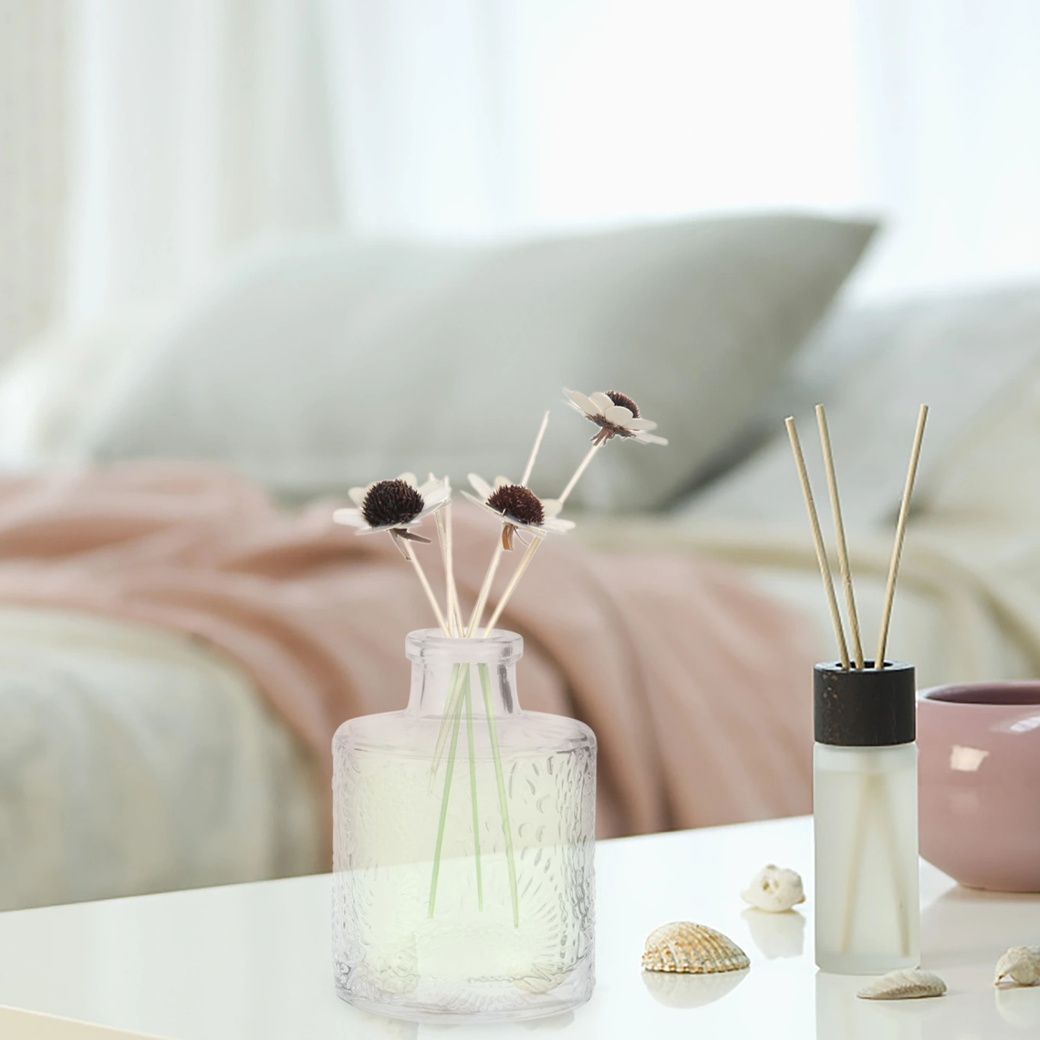 2pcs Clear Aromatherapy Diffuser Glass Decorative Aroma Bottles Home Office Reed Diffuser