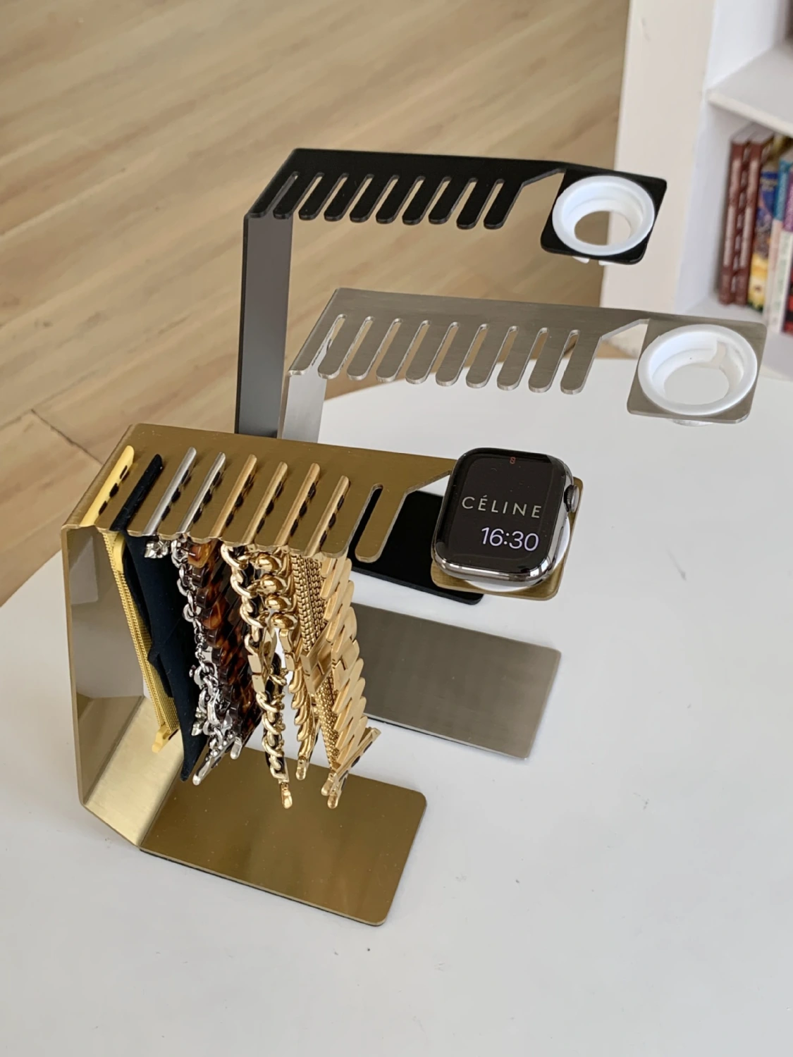 Multi-functional Watch Strap Storage Rack Desktop Smartwatch Charger Stand Metal Watch Strap Holder