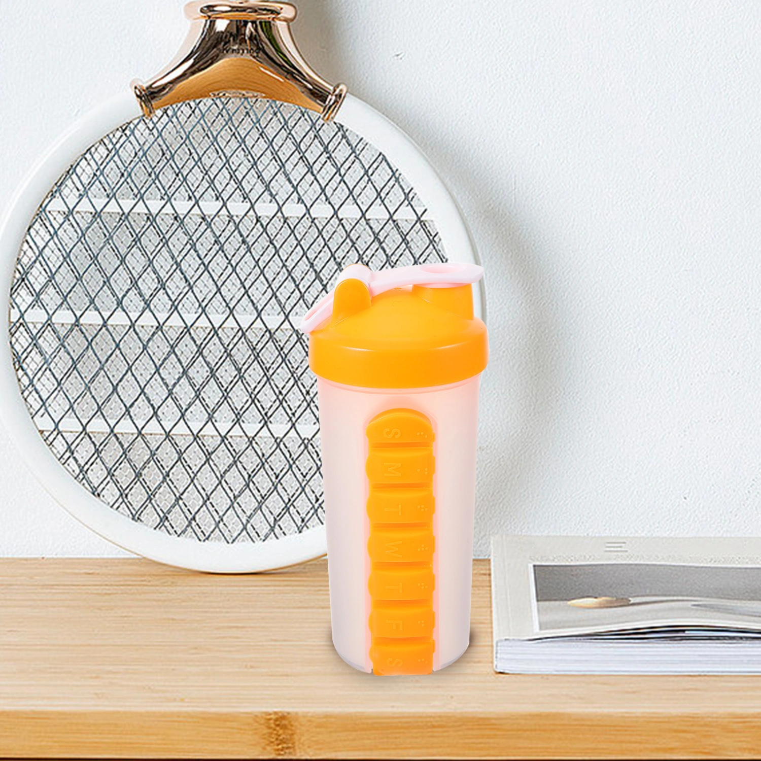 Portable Water Bottle Daily Use Drink Bottle Multi-function Sports Bottle With Pills Box