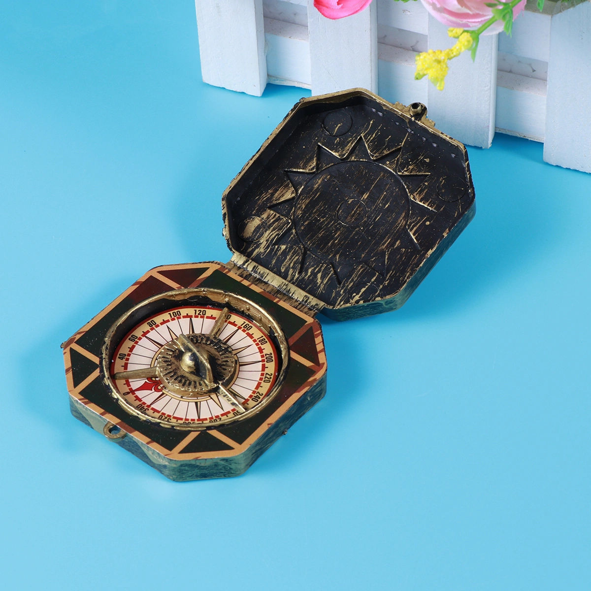 15pcs Plastic Pirate Compass Antique Toys Party Compass Props Pirate Theme Party Favor