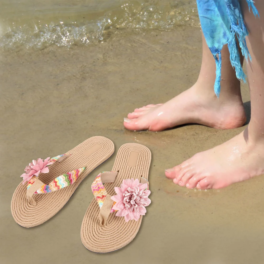 1 Pair of Woven Hawaii Style Flip-Flops Summer Slippers Creative Flower Beach Flip-flops