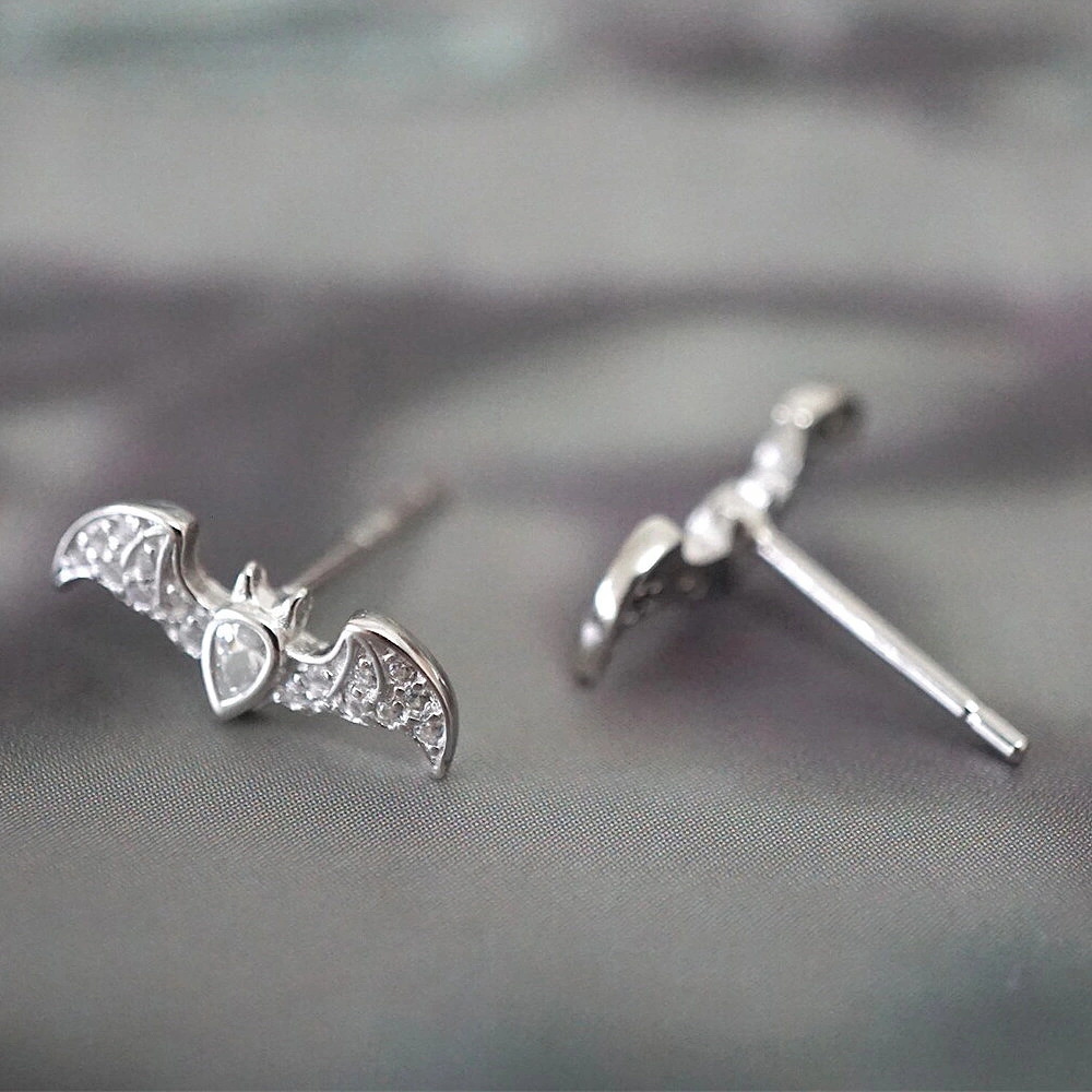 1 Pair Women Ear Studs Bat Earrings Teen Girls Ear Jewelries Gothic Stud Earrings Small Ear Studs for Halloween