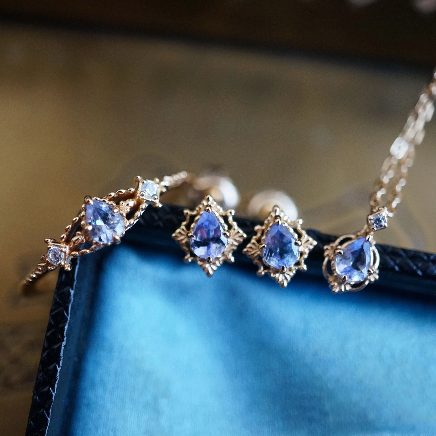 Fashion Natural Tanzanite Vintage Hollow Ring R