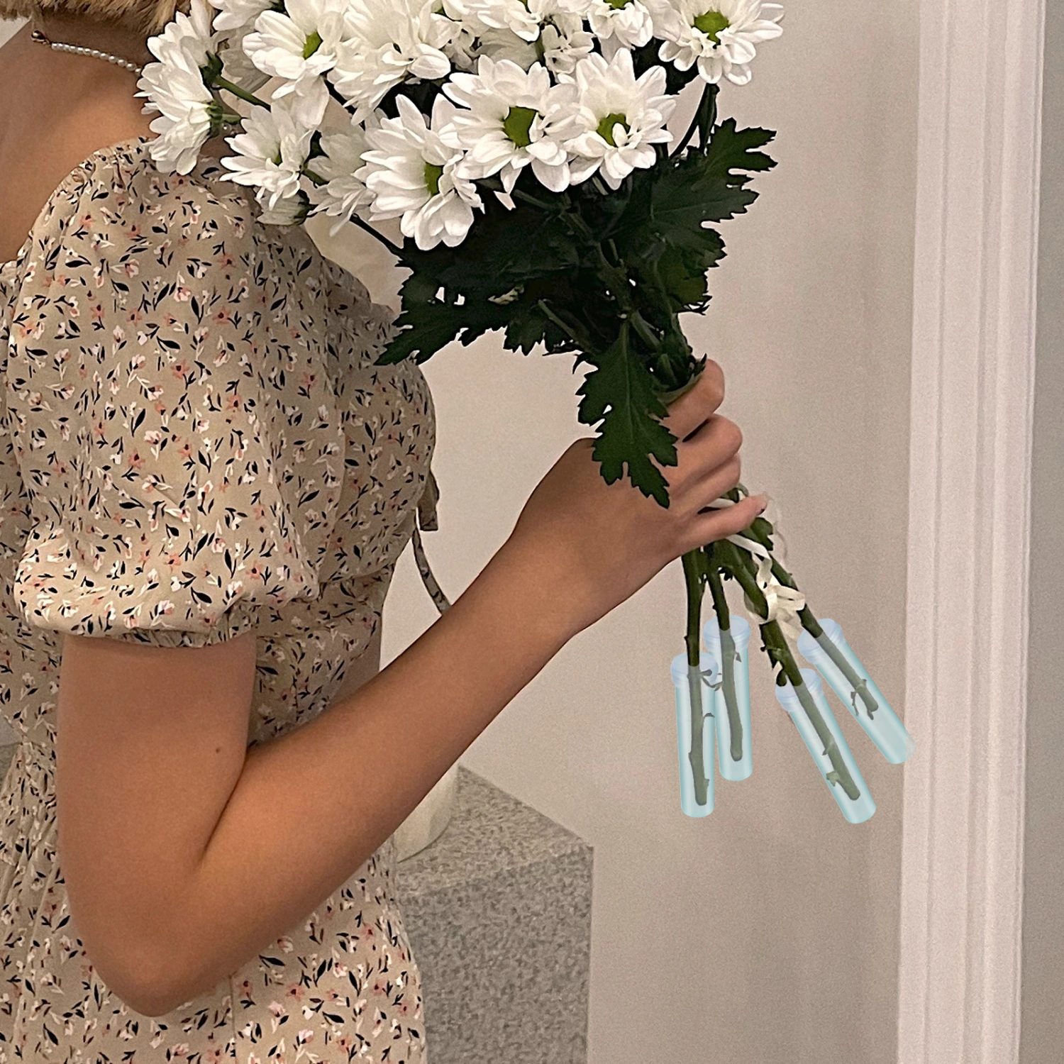 100Pcs Flower Water Tubes Transparent Plastic Flower Test Tubes Orchid Tubes with Cap for Flower Arrangements