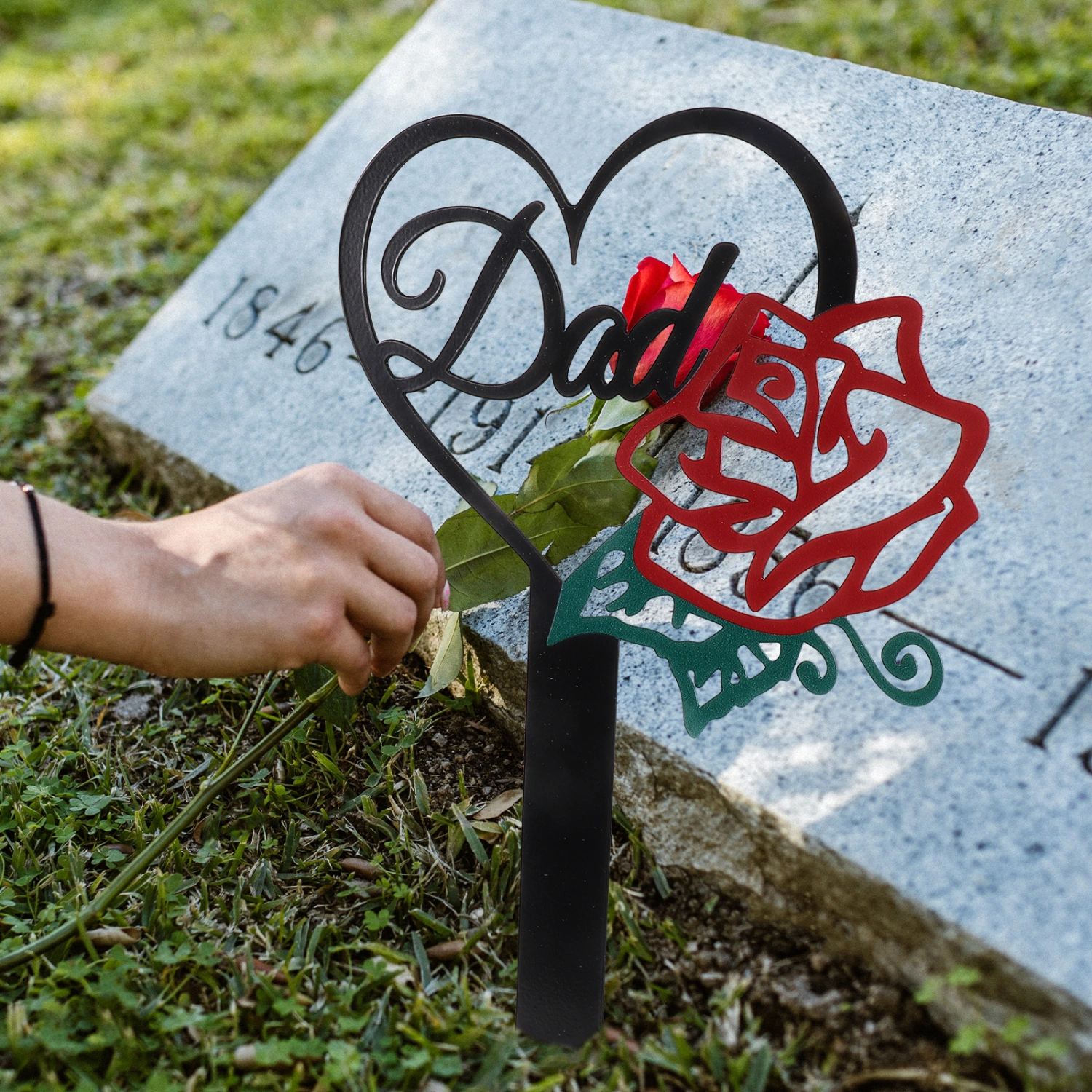 Memorial Stake Metal Memorial Heart Shaped Garden Stake Grave Cemetery Stake Decoration