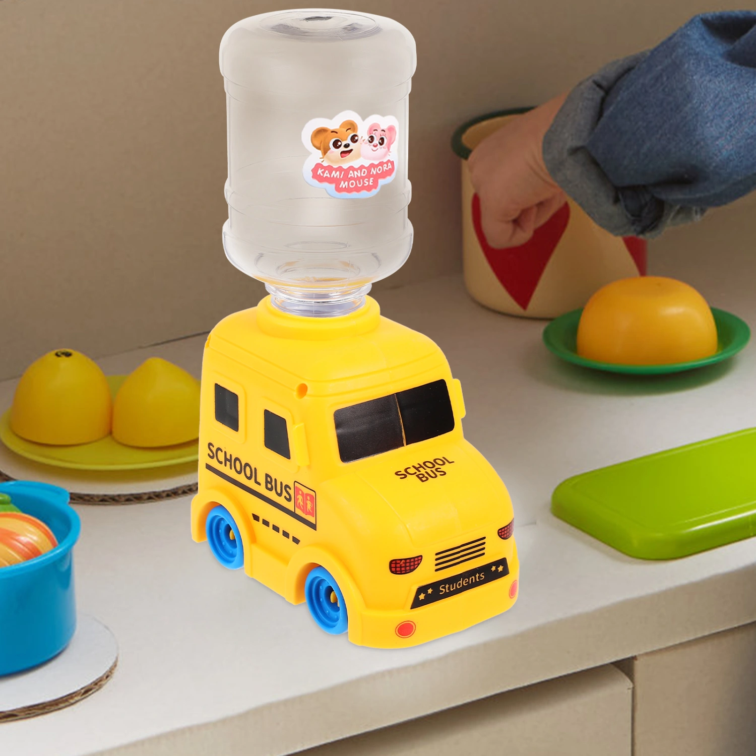 School Bus Small Water Dispenser Toy Tiny Water Dispenser Kid Pentended Toy Cartoon Water Dispenser