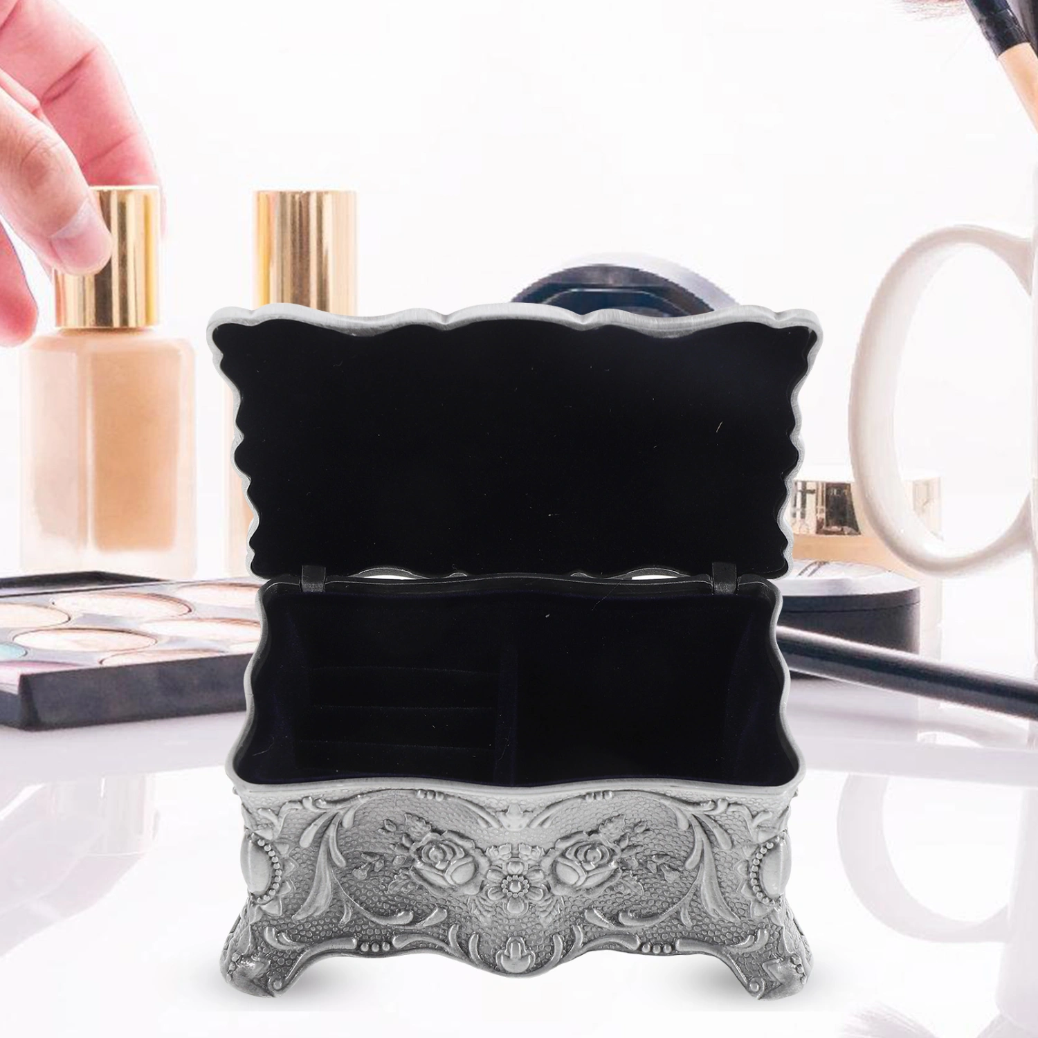 Vintage Embossed Pattern Jewelry Box European Style Jewelry Case Footed Trinket Box